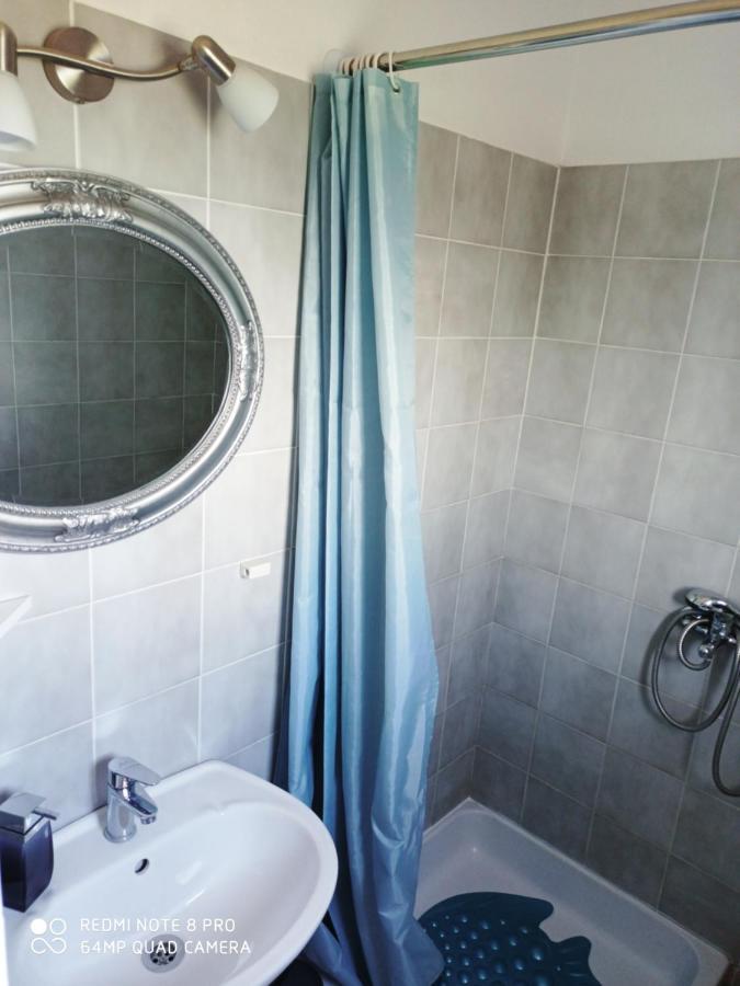 Appartement Boni02 à Gdinj Extérieur photo