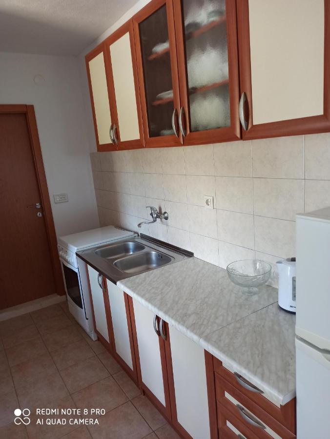 Appartement Boni02 à Gdinj Extérieur photo