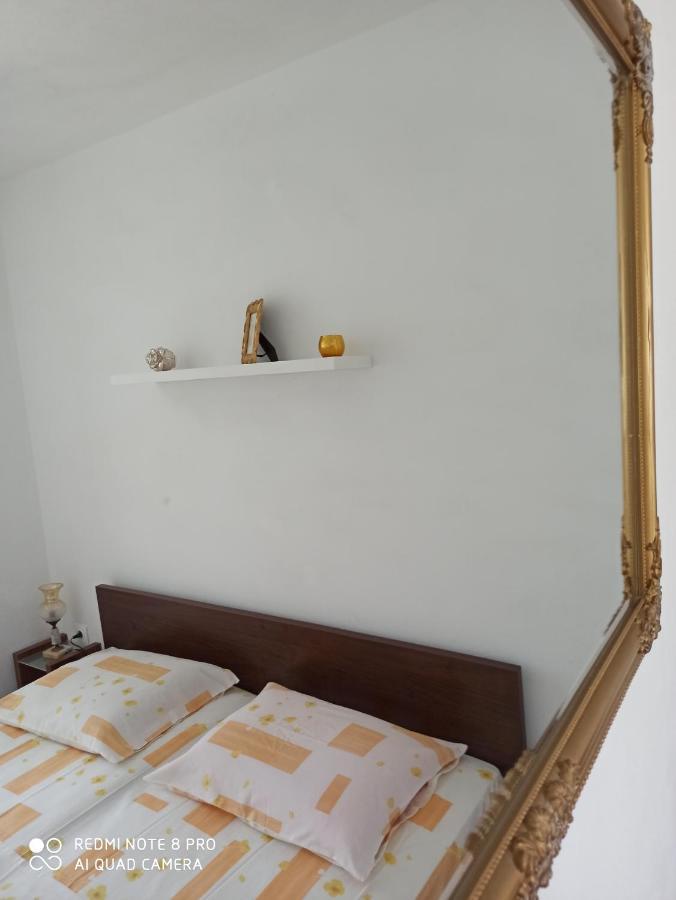 Appartement Boni02 à Gdinj Extérieur photo